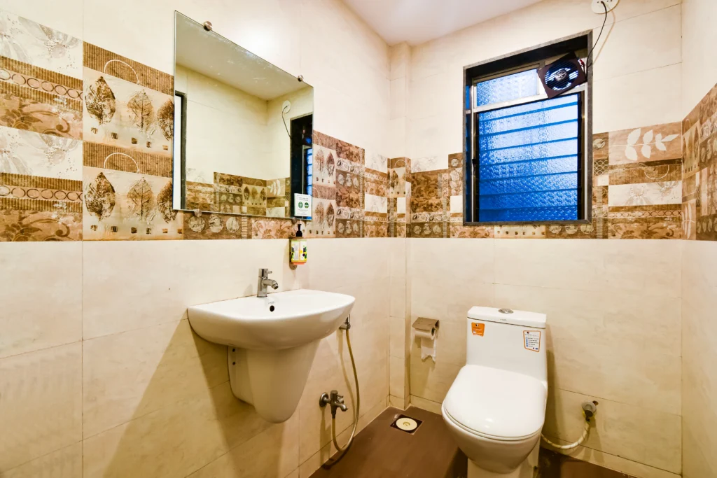 Deluxe Room Washroom2